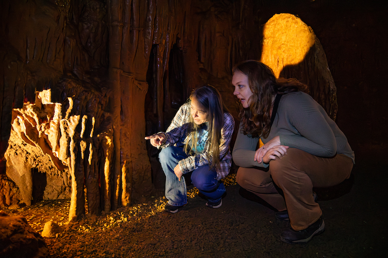 Grand-Caverns-Cave-Interior-Two-women-exploring-a-cave