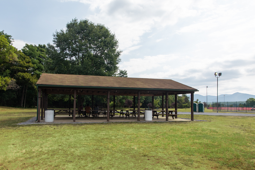 Grand-Caverns-Painters-Park-Park-Shelter1D3A5652