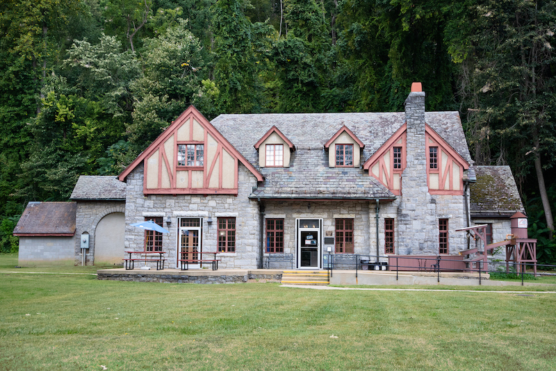 Stone Lodge Gift Shop.